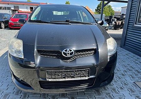 Toyota Auris Team