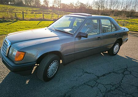 Mercedes-Benz 300 300D, H-Zulassung, TÜV 2027, gute Historie