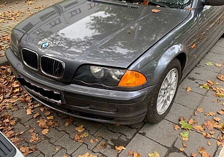 BMW 328i -
