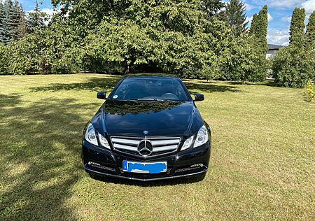 Mercedes-Benz E 350 Coupé CDI BlueEFFICIENCY ELEGANCE ELEGANCE