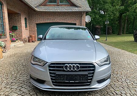 Audi A3 Cabriolet ambiente/AUTOMATIK/NAVI