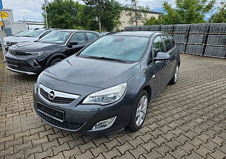 Opel Astra Kombi Autom. AT-Motor 0KM Allwetter neu