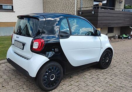 Smart ForTwo coupé 1.0 45kW -