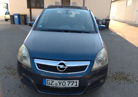 Opel Zafira 2.2 direct NAVI