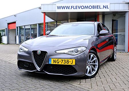 Alfa Romeo Giulia 2.2 AWD 210pk Veloce Aut. Pano|Leder|Navi