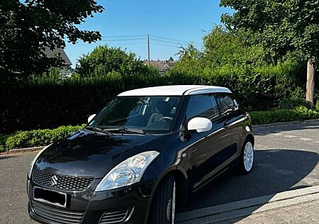 Suzuki Swift Black & White Edition