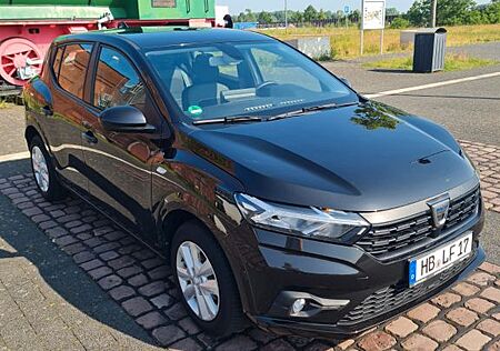 Dacia Sandero TCe 90 Essential Essential