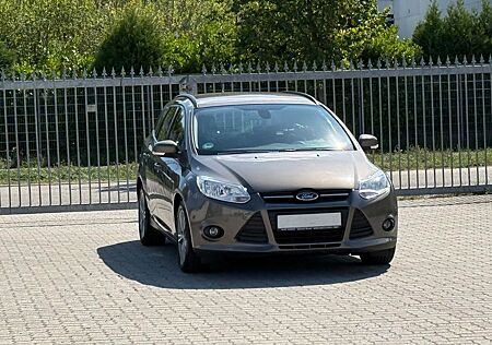 Ford Focus Turnier 1.6 TDCI Sync Edition/NAVI/SHZ/TMP