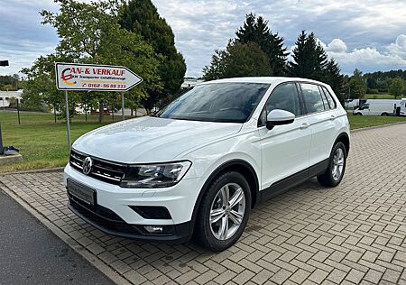 VW Tiguan Volkswagen 1.4 Benzin /Navi/Klimaaut/AHZV/TÜV NEU