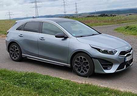 Kia Cee'd / Ceed 1.5 T-GDI 48V DCT GT Line GT Line