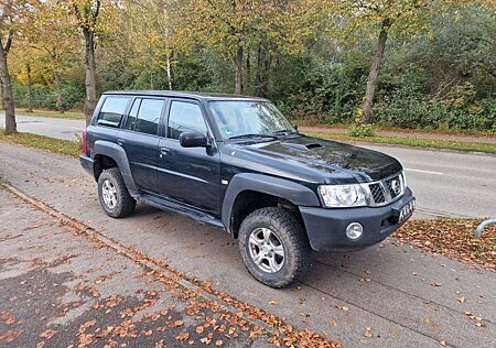 Nissan Patrol GR XE*7SITZ*TÜV 4-26*-SCHECKHEFT*