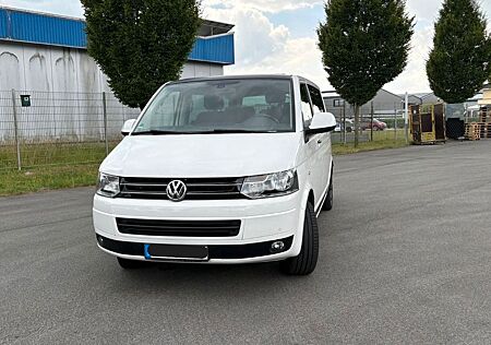 VW T5 Multivan Volkswagen 2.0 TDI "Edition 25" | 132 kW |