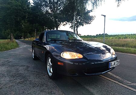 Mazda MX-5 1.6 16V