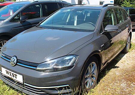 VW Golf Volkswagen 1.5 TSI ACT DSG NAVI LED PANORAMADACH