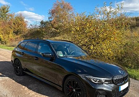 BMW M340d Touring-M Sitze+Fahrwerk/HK/Laser/Pano/AHK