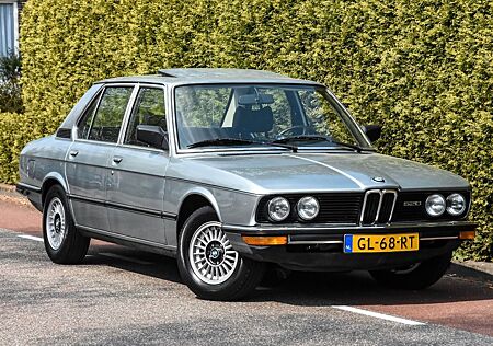 BMW 520 /6 aut. / 2.hand / Servolenkung / Schiebedach