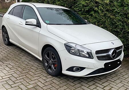 Mercedes-Benz A 180 CDI (BlueEFFICIENCY) 7G-DCT