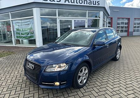 Audi A3 Sportback 1.6 TDI Attraction*AHK*SHZ*PDC*