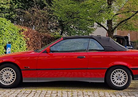 BMW 320i Cabrio
