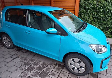 VW e-up! Volkswagen e-up! aus erster Hand.