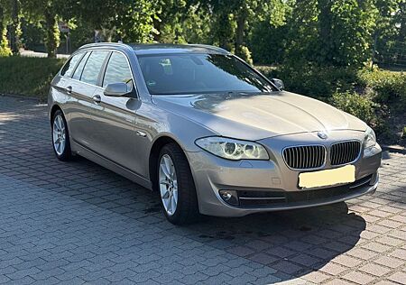 BMW 530d 204 PS Touring Xenon Leder Aut