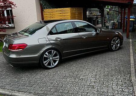 Mercedes-Benz E 500 ELEGANCE ELEGANCE