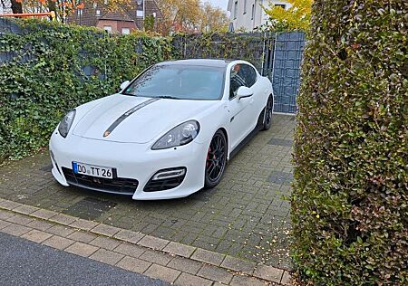 Porsche Panamera GTS