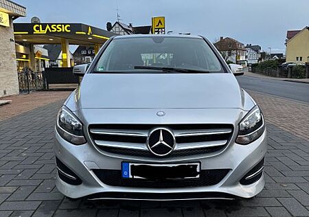 Mercedes-Benz B 180 Automatik SHZ/NAVI/Assist