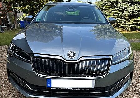 Skoda Superb 1.4 TSI iV DSG STYLE COMBI STYLE
