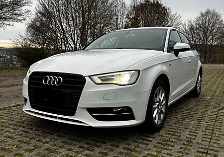 Audi A3 2.0 TDI S-Line MIT GARANTIE!