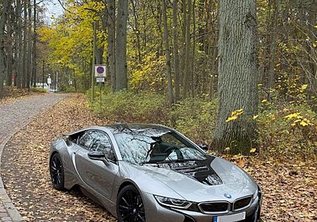 BMW i8 Coupe - 20"|Laserlicht|HeadUp|Navi.Prof.