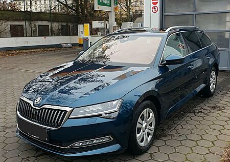 Skoda Superb 2.0 TDI DSG STYLE COMBI Pan LED Canton