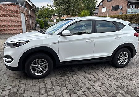 Hyundai Tucson 1.6 Classic blue 2WD, Kamera, AHK, SHZ