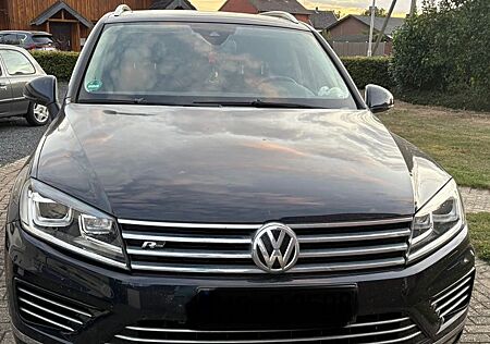 VW Touareg Volkswagen 3.0 V6 TDI SCR Tiptr. Exclusive BMT ...