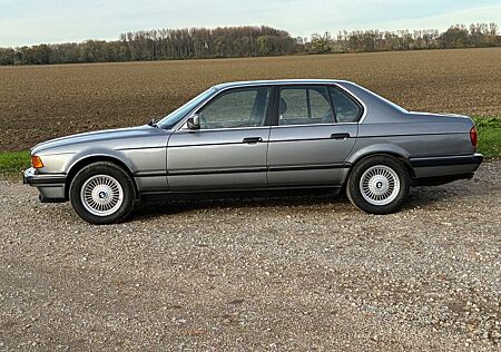 BMW 750