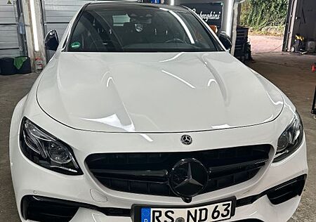 Mercedes-Benz E 63 AMG Mercedes-AMG E 63 S 4MATIC+ Autom. ...