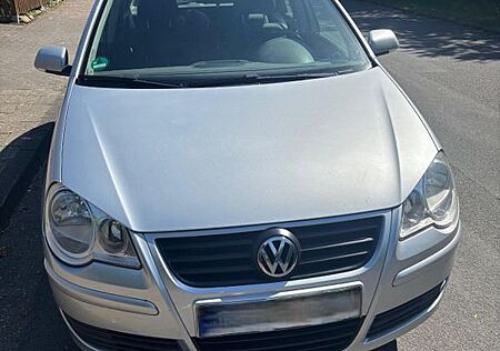 VW Polo Volkswagen 1.4 TÜV bis 09/2025 Sommer u. Winterreifen