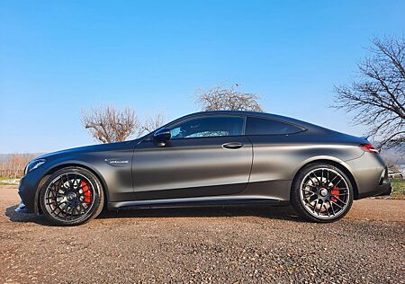 Mercedes-Benz C 63 AMG Mercedes-AMG C 63 S Autom. Mercedes...