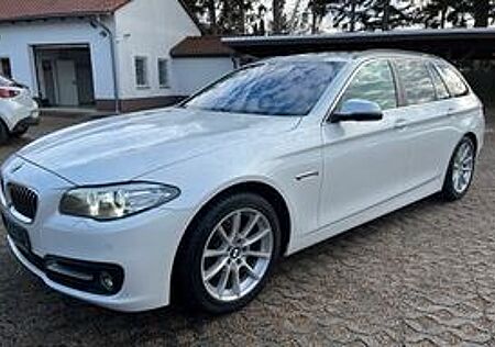 BMW 520d xDrive Touring A -