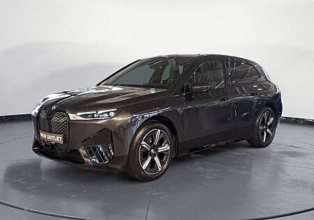 BMW iX xDrive40 LEASING 368,- NETTO AHK Komfortzugan