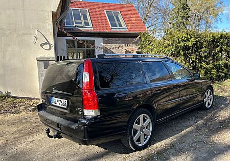 Volvo V70 D5