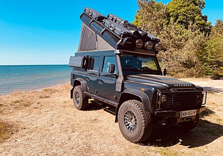 Land Rover Defender 110 TD4 Station Wagon E Update
