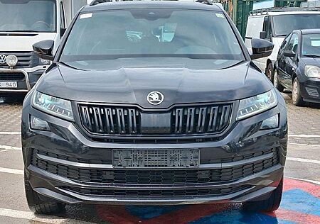 Skoda Kodiaq Sportline/1,5TSI 150Ps/LED/AHK/SZHZ/