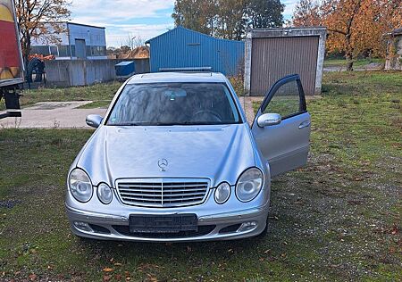 Mercedes-Benz E 240 ELEGANCE Elegance