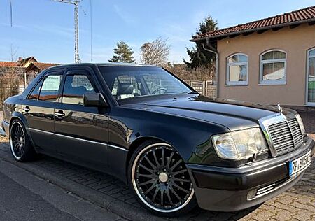 Mercedes-Benz E 500 500 E 1. Serie *Made by Porsche*