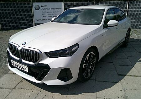 BMW 520 d M Sport AHK el. Komforts. Driv.Plus HeadUp