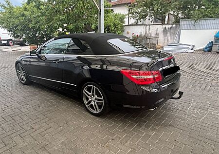Mercedes-Benz E 220 Cabriolet CDI BlueEFF. AVANTGARD...