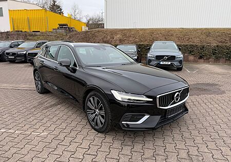 Volvo V60 T6 RECHARGE+PDC+CAM+