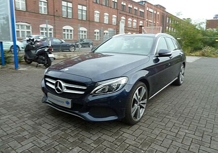 Mercedes-Benz C 180 Klasse T CGI Pano Navi R-Kamera