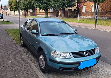 VW Passat Volkswagen 1.8 Basis